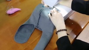 Творческая мастерская "Шьем сами" Утепление вязаной шапки флисом.