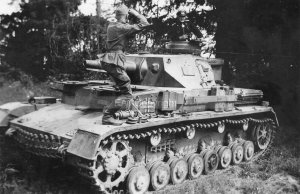 Постройка модели танка Pz-4E от Звезды в 35-м масштабе. Часть 10