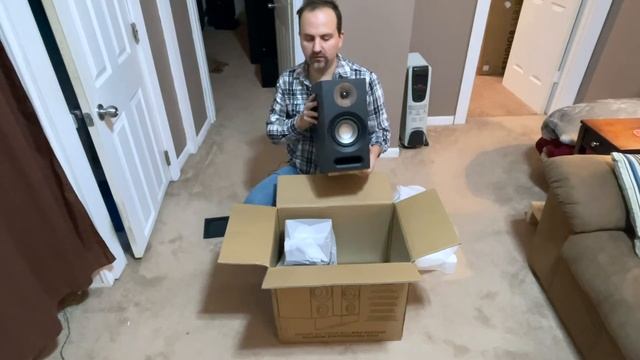 Jamo S 803 Bookshelf Speakers Unboxing смотреть онлайн