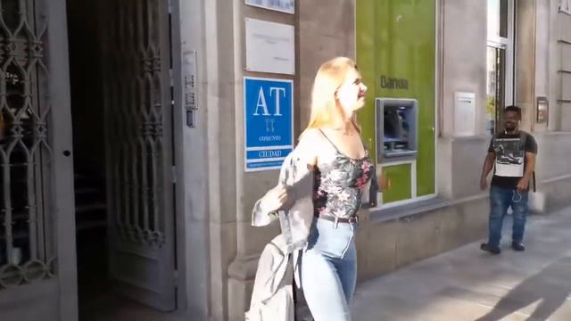 My daily routine ENGLISH FOR BEGINNERS A1 A2 How I spend my day смотреть онлайн