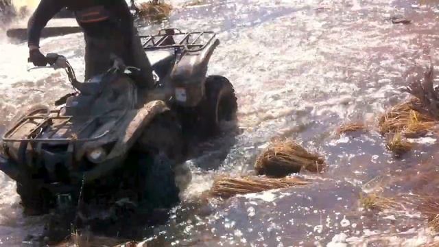 Чуть не утопил Yamaha Grizzly смотреть онлайн