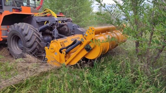 Беспощадная расчистка Ротоватором Mericrusher MJS-244DTG вместе с трактором Станислав MF705PRO
