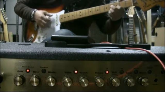 Fender USA '76 Stratocaster смотреть онлайн