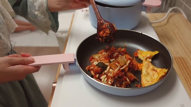ENG)자취생 브이로그?매운 실비김치와 보쌈 요리 해먹고, 실버버튼 언박싱, 생일파티, 베이킹, 피자빵, 순대볶음, 단호박 오리찜, 레몬청, 오일스파게티, 감자채볶음, 망고주스