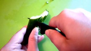 4 ЛАЙФХАКА КАК КРАСИВО НАРЕЗАТЬ ОГУРЕЦ! КАК СДЕЛАТЬ  ЛИСТЬЯ ИЗ ОГУРЦА!