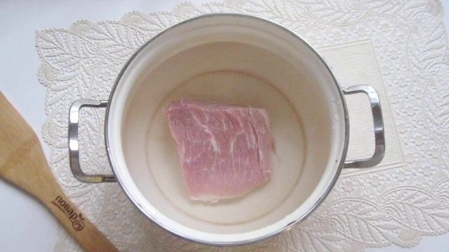 Щавелевый суп с мясом и яйцом
