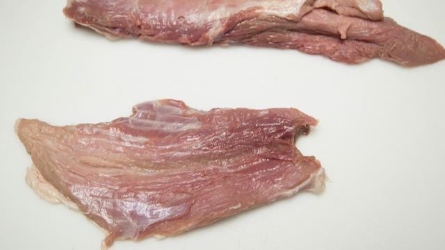 Мясной рулет с грибами