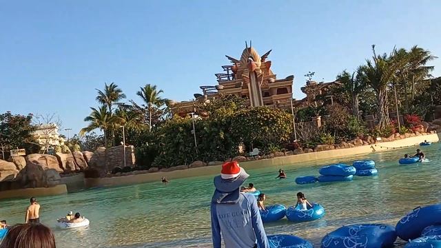 Хайнань. Аквапарк Атлантис. Река. смотреть онлайн