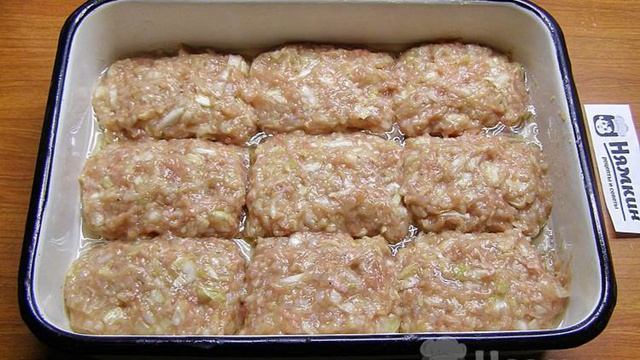 Ленивые голубцы из куриного фарша в томатно-сметанном соусе в духовке