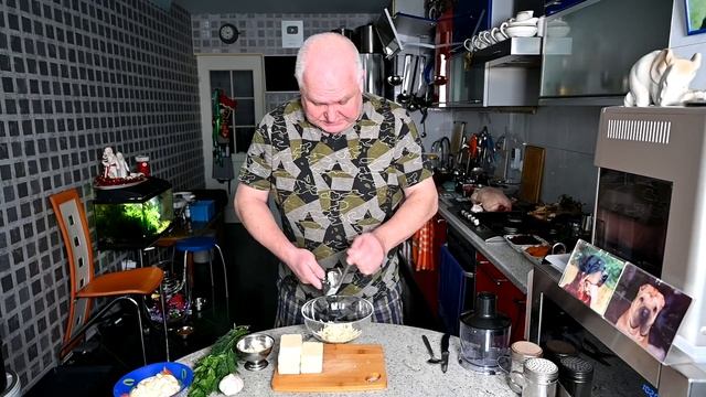 САЛАТ с сырками ДРУЖБА. Выпуск №886 смотреть онлайн