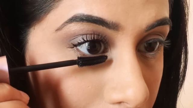 How I get super long lashes in just minutes! смотреть онлайн