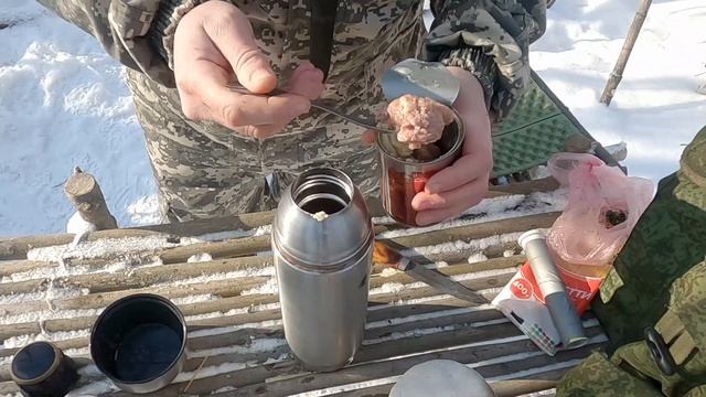 Готовим в термосе! Макароны с тушенкой в термосе (Походная кухня для ленивых)