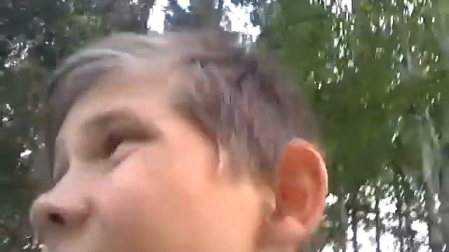 Седим в лесу со сломоным прицепом. смотреть онлайн