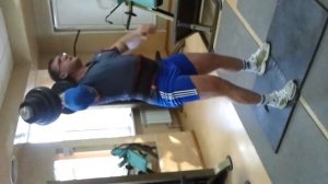 Силач  Тугушев Ринат подьем гантели 100 кг