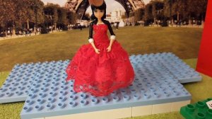 Маринетт и Хлоя на конкурсе красоты.