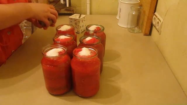 Помидоры в собственном соку на зиму Простой рецепт (Recipe tomatoes in own juice) смотреть онлайн