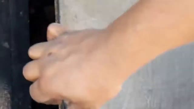 Открыть гараж с помощью молотка ? вскрыть гараж ? Как открыть замок без ключа ? смотреть онлайн