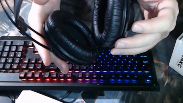 AKG K52 SHOULD YOU BUY IT? WATCH THIS VIDEO FIRST! смотреть онлайн