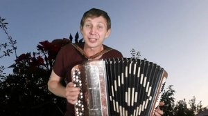 Помнишь  девочка гуляли мы в саду. Автор Александр Новиков.