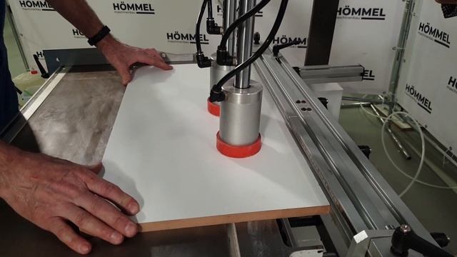 Сверлильно присадочный станок HOMMEL BOHR 21 - Демонстрация работы станка