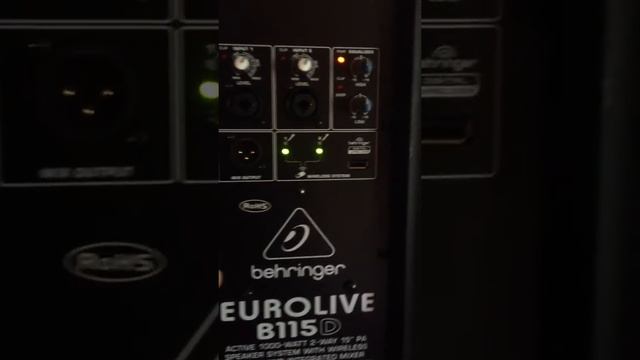 Behringer Eurolive B115D. смотреть онлайн
