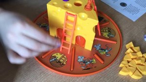 Настольна игра «Сырные бега»