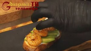 Брускетта с креветкой