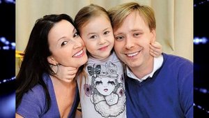 В 14 лет певица и ведущая. Как сейчас выглядит внучка Александра Маслякова?