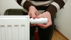 Монтаж термоголовки Schlosser DZ на клапан Danfoss.