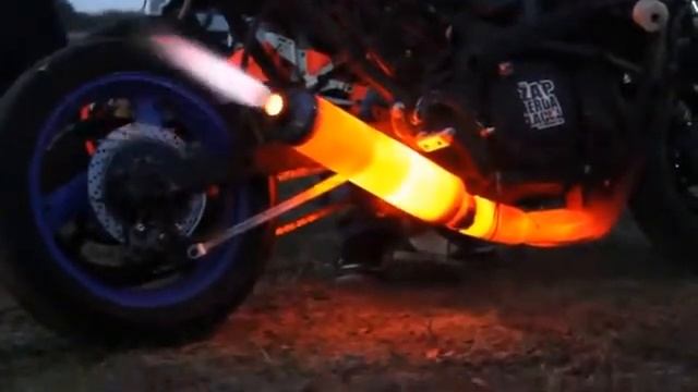 мотоциклы, и о мотоциклистах Yamaha Ktm Honda Suzuki Ducati Bmw смотреть онлайн