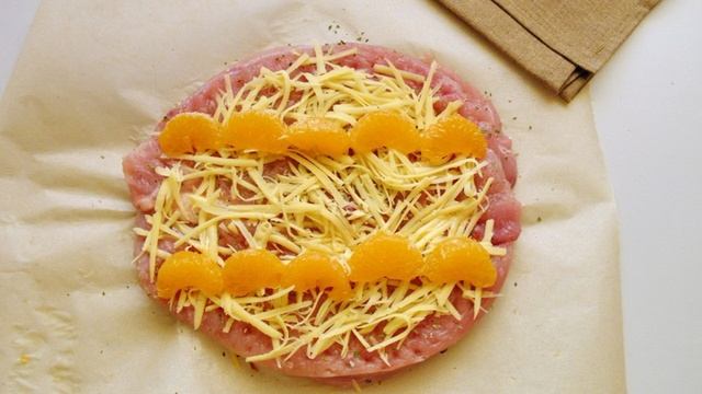 Новогодний рулет из индейки