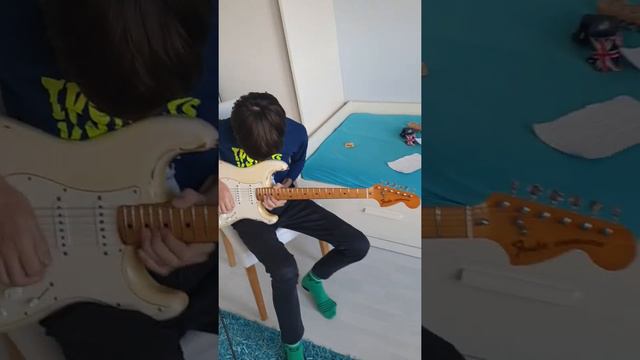 Fender Stratocaster 1977 hardtail, Yngwie Malmsteen - Simon14 смотреть онлайн