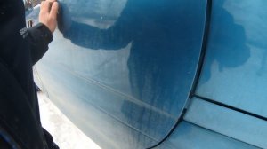 Delica по глубокому снегу в стоке.