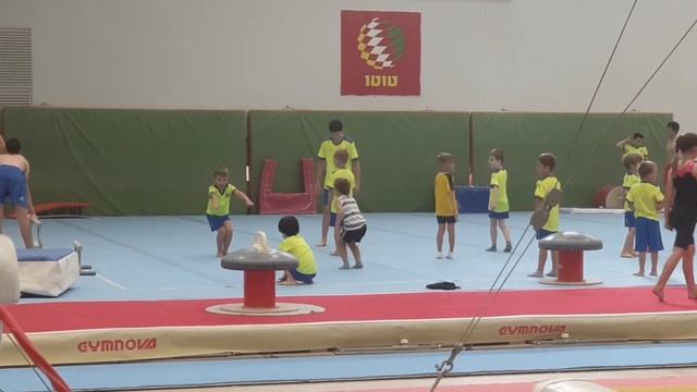 Впервые Сава занимается спортивной гимнастикой.  30.05.2021 #спортивнаягимнастика #дети #спорт