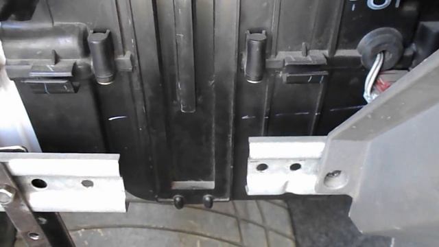 Замена фильтра салона Honda CRV 1996г. смотреть онлайн