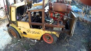Вилочный погрузчик из металлолома - заводим в мороз