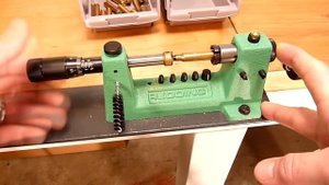 Redding 2400 Case Trimming Lathe Rifle Trimming (HD)