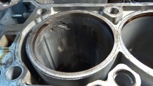 Mersedes Benz M113 AMG V8 5.5L.гильзовка V-образных блоков цилиндров