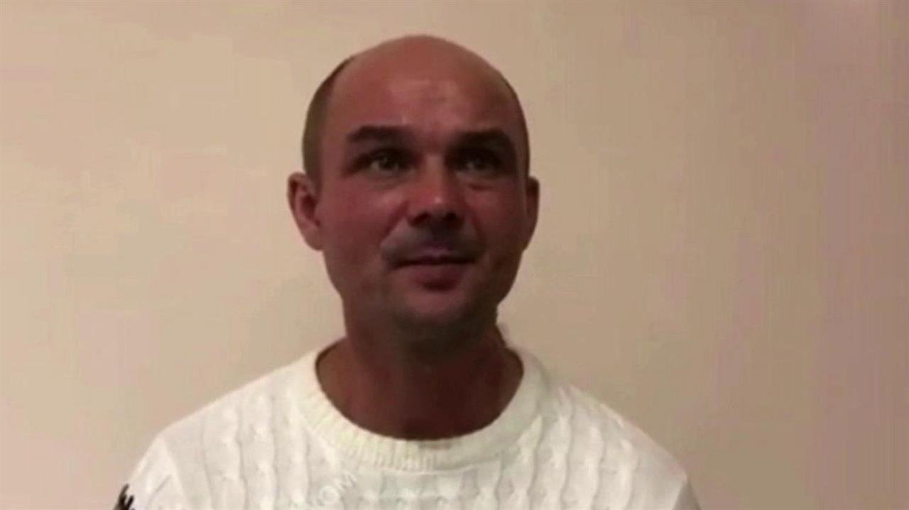 Отец, бросивший детей в аэропорту 