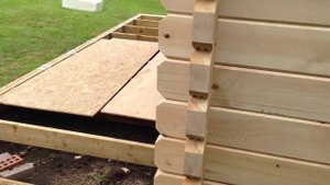 Обзор домика с верандой из минибруса.