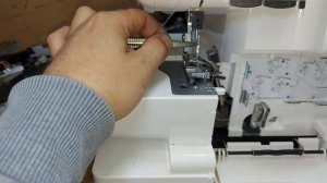 Оверлок Efektiv что за чудо? Пропускает стежки. Регулировка петлителей
