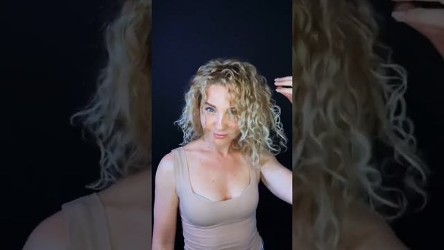 Завивка на Блонд ? #curlyhair #завивка #блонд #стиль