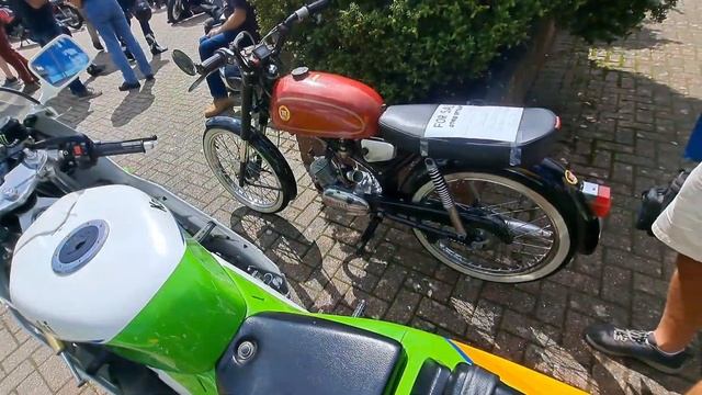 Sammy Miller's Museum 2 stroke day onboard Suzuki RG500 смотреть онлайн