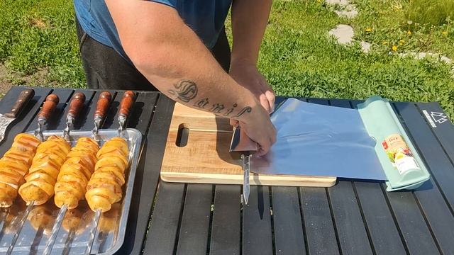 НА МАНГАЛЕ / шашлык из картофеля