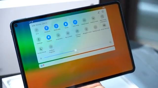พรีวิว HUAWEI MatePad Pro 5G แท็บเล็ต 5G ตัวแรกในไทย ฝาหลังหนังเทียม ในราคา 29,990 บาท смотреть онлайн