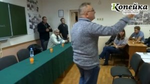 Студенты и преподаватели университета выгнали агитатора Единой России Дениса Ястребова