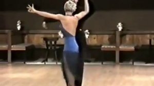 Rumba Alemana Overturned at the First Step