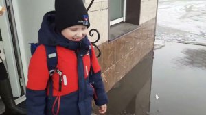 376/Сделала стрижку Илье.Дочка печёт пиццу.