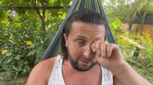 День у меня такой сумасбродный! Наготовил все уборка , и болтаю на гамаке