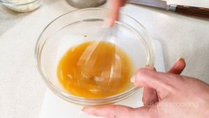 Заправка для салатов с рыбой или морепродуктами. Готовим сами. Соус для салата.